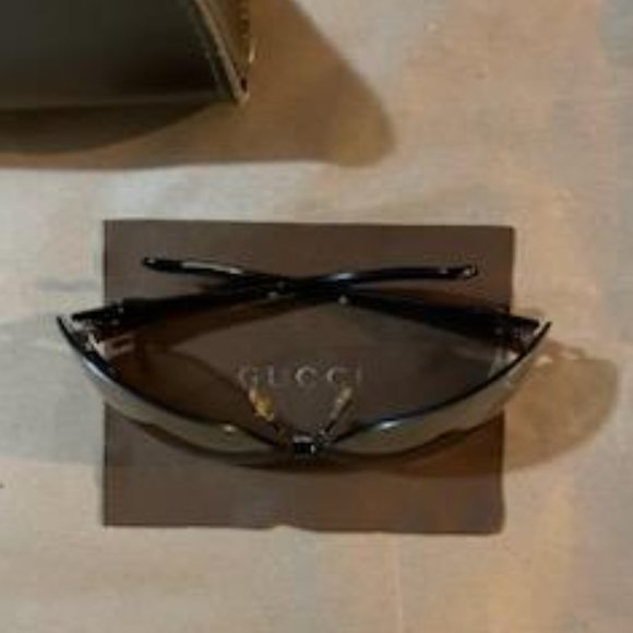 Gucci Shield Sunglassess main image 6